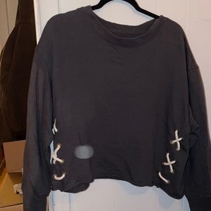 Aeri grey cropped sweater. Size Large. Never worn